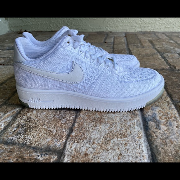 nike air flyknit low